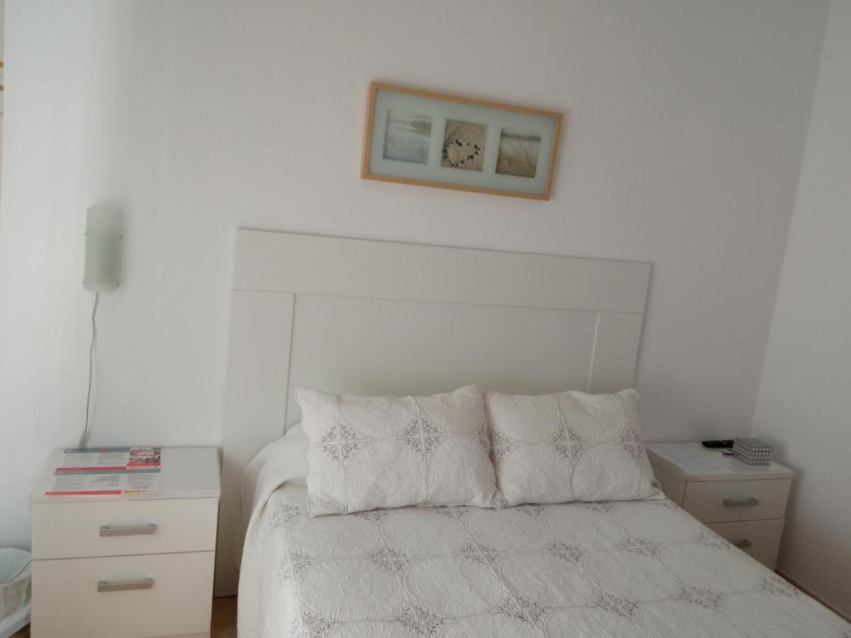 Habitaciones Individuales En Apartamento Compartido 塞维利亚 外观 照片